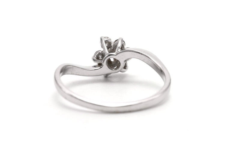 Bague 53 Bague contemporaine en or blanc 18 carats et diamants taille brillant 58 Facettes DEP-ROC