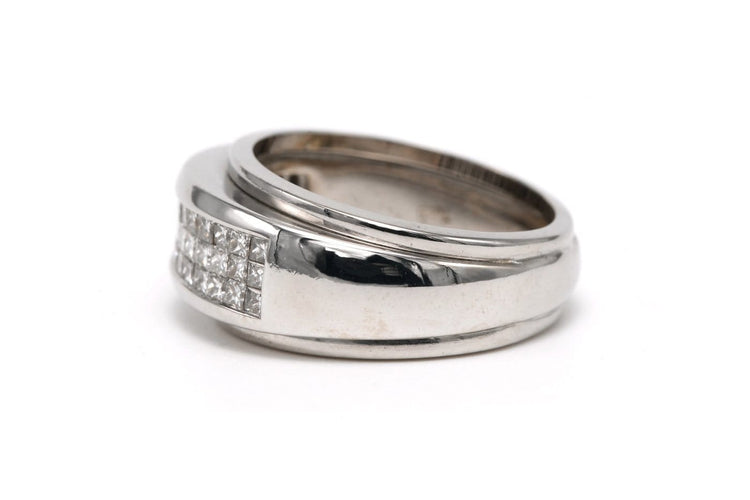 Bague 55 Bague contemporaine en or blanc 18 carats et diamants taille brillant (0,45 ct) 58 Facettes 23715