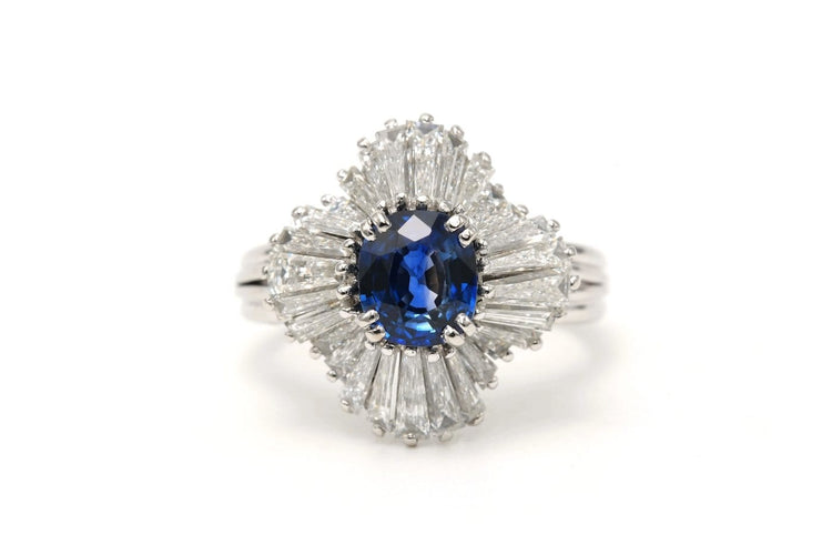 Bague 48 Bague contemporaine en platine, saphir et diamants baguette 58 Facettes DEP-BORK