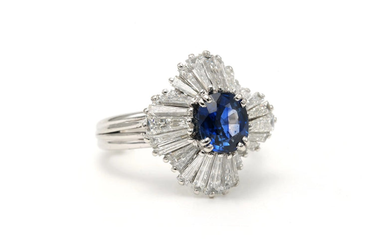 Bague 48 Bague contemporaine en platine, saphir et diamants baguette 58 Facettes DEP-BORK