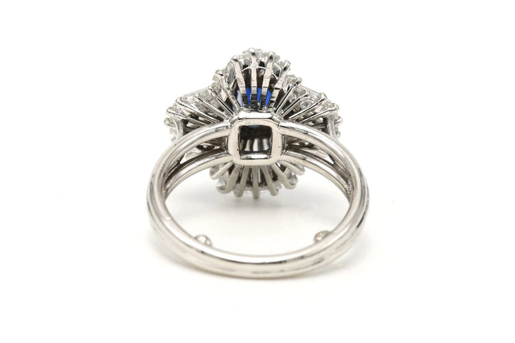 Bague 48 Bague contemporaine en platine, saphir et diamants baguette 58 Facettes DEP-BORK