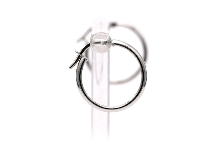 Boucles d'oreilles dormeuses en or blanc 18 carats 58 Facettes B880
