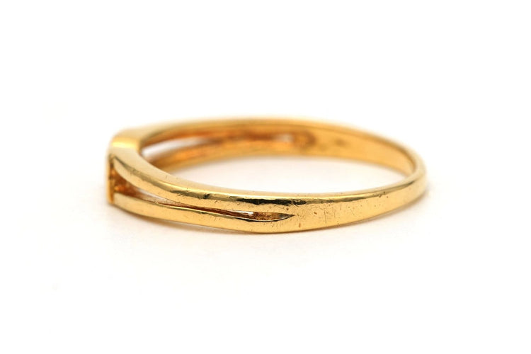 Bague 52 Bague contemporaine en or jaune 18 carats et diamants 58 Facettes 23829