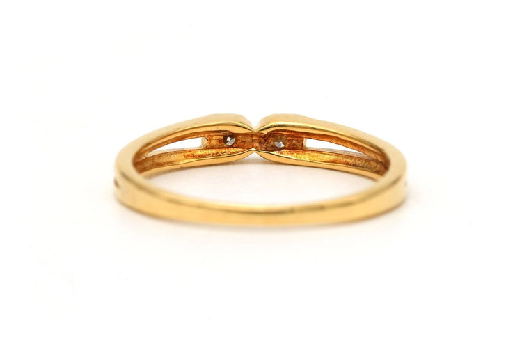 Bague 52 Bague contemporaine en or jaune 18 carats et diamants 58 Facettes 23829