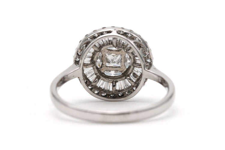 Bague 59 Bague contemporaine en or blanc 18 carats et diamants 1,22 ct 58 Facettes 23827