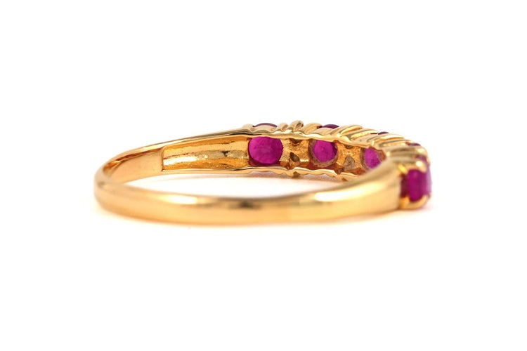 Bague 58 Bague contemporaine en or jaune, rubis et diamants 58 Facettes B885