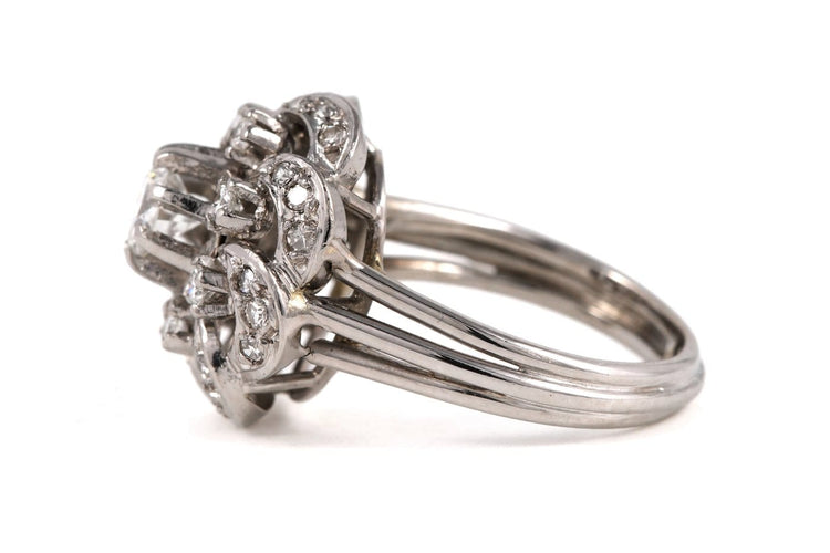 Bague 51 Bague des années 50 en or blanc 18 carats, diamants taille brillant et 8/8 58 Facettes 23824