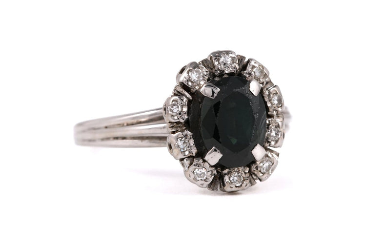 Bague 56 Bague des années 70 en or blanc 18 carats, saphir et diamants taille 8/8 58 Facettes 23844