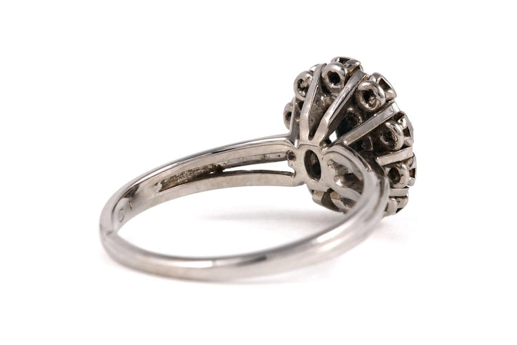 Bague 56 Bague des années 70 en or blanc 18 carats, saphir et diamants taille 8/8 58 Facettes 23844
