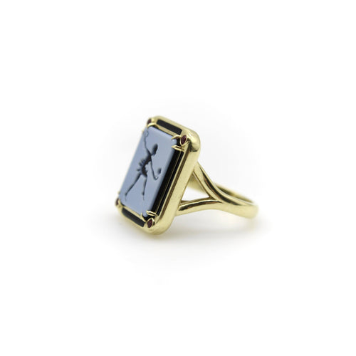 Bague 54 Josephine Baker - Bague intaille agate en or 18 ct, émail et rubis 58 Facettes 11189