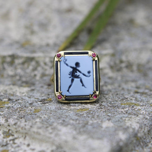 Bague 54 Josephine Baker - Bague intaille agate en or 18 ct, émail et rubis 58 Facettes 11189