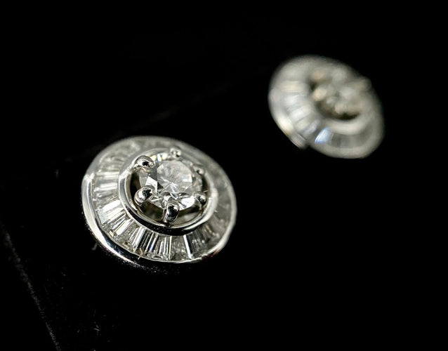Boucles d’oreilles transformables en or blanc et diamants 58 Facettes Boucles 11