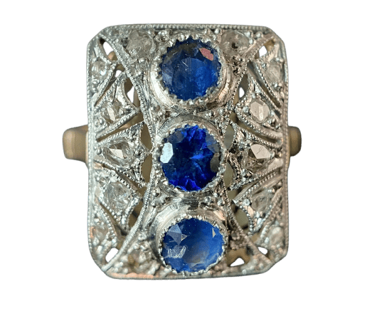 57 Bague plaque Art déco en or jaune, platine, saphirs et diamants 58 Facettes Bague 26