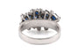 55 Années 70 - Bague en or blanc, saphirs et diamants 58 Facettes 23902
