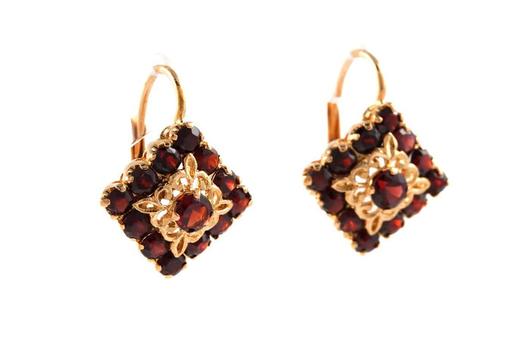 Années 50 - Boucles d'oreilles dormeuses en or jaune et grenats 58 Facettes 23873