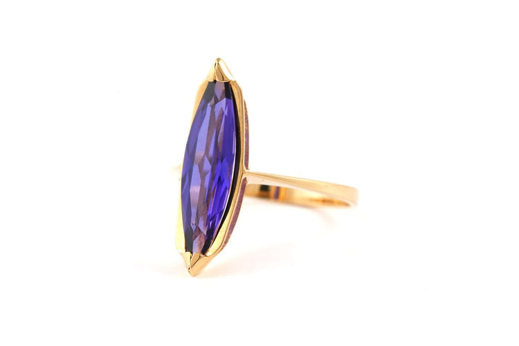 53 Bague contemporaine en or jaune 18 carats et améthyste 58 Facettes B892