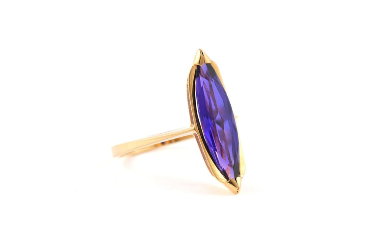53 Bague contemporaine en or jaune 18 carats et améthyste 58 Facettes B892