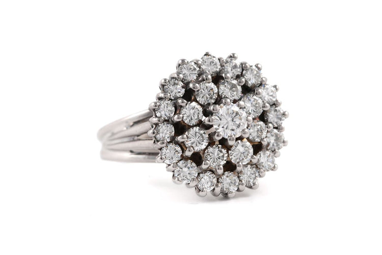51 Bague années 70 en or blanc et diamants 58 Facettes 23896