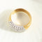 60 Bague large en or jaune 585 avec diamants 58 Facettes HJ062619