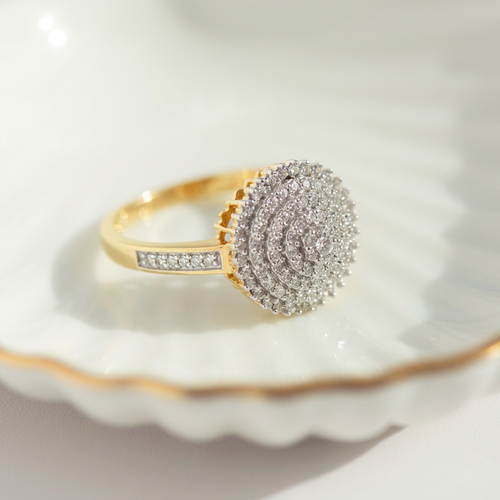60 Bague cluster en or jaune 585 et diamants 58 Facettes HJ062621