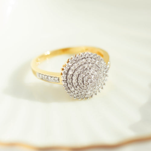 60 Bague cluster en or jaune 585 et diamants 58 Facettes HJ062621