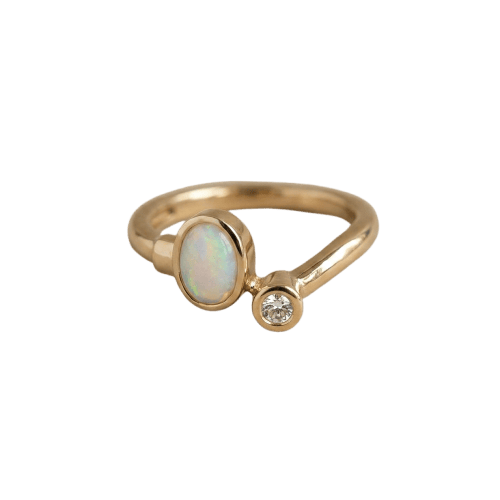 60 Toi-et-Moi - Bague en or jaune 585, opale et diamant 58 Facettes HJ062636