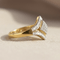 60 Bague géométrique en or jaune 585 et diamants 58 Facettes HJ062627
