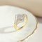 60 Bague géométrique en or jaune 585 et diamants 58 Facettes HJ062627