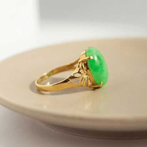 57 Bague en or jaune 750 et chrysoprase 58 Facettes HJ062633