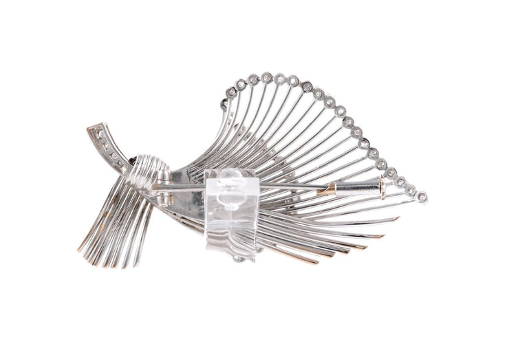 Broche Années 50 - Broche en or blanc 18 carats et diamants 8/8 58 Facettes 23899