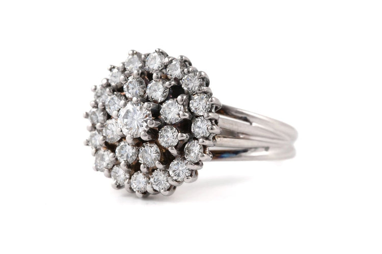 51 Bague années 70 en or blanc et diamants 58 Facettes 23896