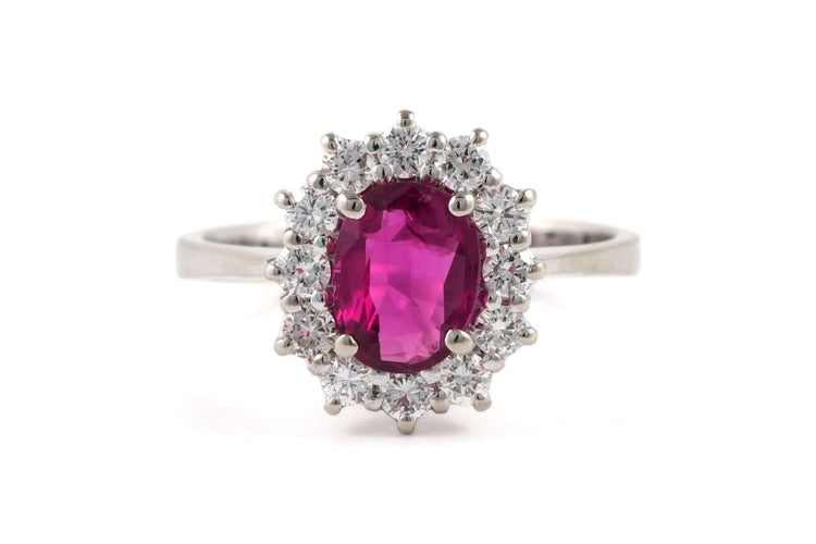 50 Bague contemporaine en or blanc, rubis et diamants 58 Facettes 23885