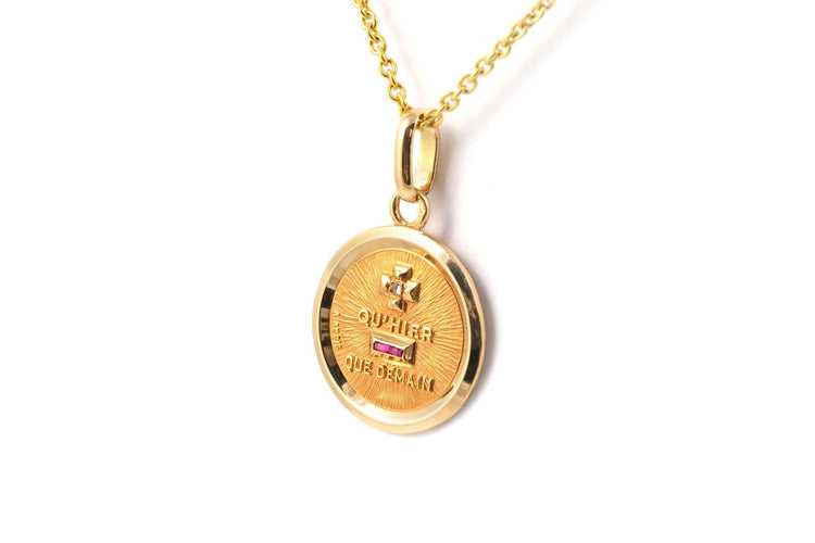 Pendentif années 50 en or jaune, rubis et diamant 58 Facettes B896