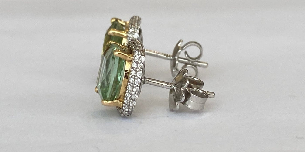 Boucles d'oreilles en or blanc 18 carats, tourmalines et diamants 58 Facettes earrings