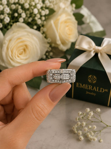 58 Art déco - Chevalière en or blanc 18 carats et diamants 58 Facettes 50493