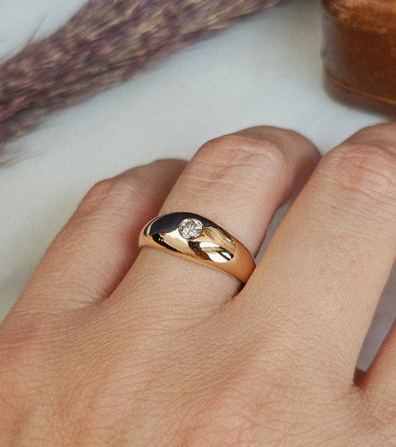 55.5 Bague jonc anglais en or jaune et diamant 58 Facettes 754