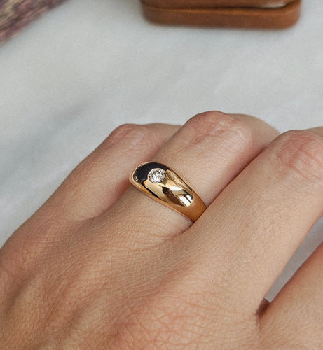 55.5 Bague jonc anglais en or jaune et diamant 58 Facettes 754