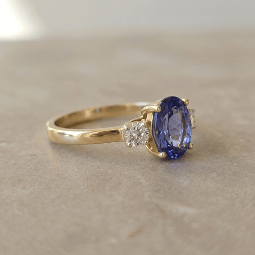 59 Bague en or jaune 585 avec tanzanite et diamants 58 Facettes HJ062632