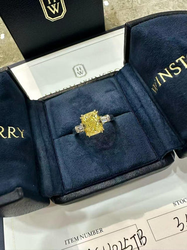 49 Harry Winston - Bague en diamant jaune 2,96 ct 58 Facettes jnci145