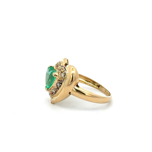 52 Bague cœur en or jaune, émeraude colombienne et diamants 58 Facettes 50500