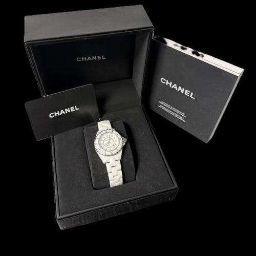 Chanel J12 - Montre 33 mm en céramique et diamants 58 Facettes MT46972