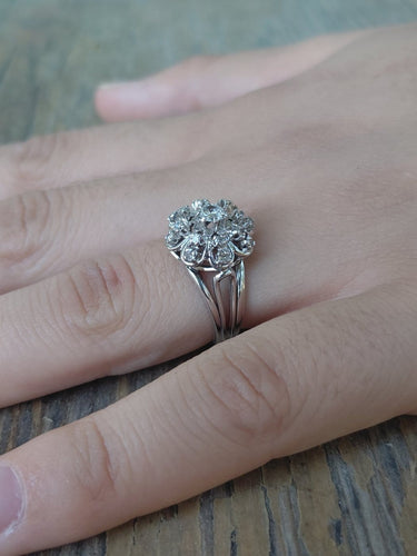 52.5 Bague en or blanc et diamants taille ancienne 58 Facettes 1811165