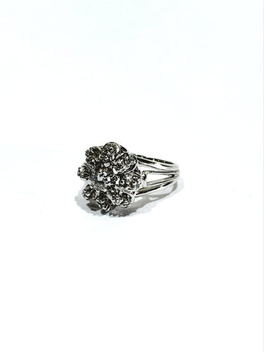 52.5 Bague en or blanc et diamants taille ancienne 58 Facettes 1811165