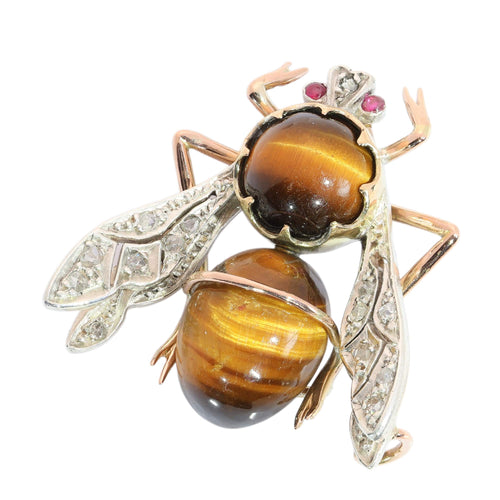 26050-0106.p03_Charming Interbellum Bee Brooch  ca  1930  with Tiger s Eye and Diamonds-en.jpg
