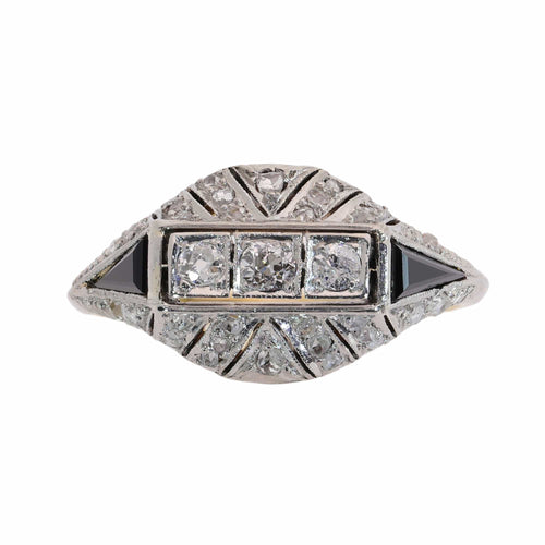 26085-0110.p03_Art Deco Diamond and Onyx Ring in Gold and Platinum  circa 1930-en.jpg