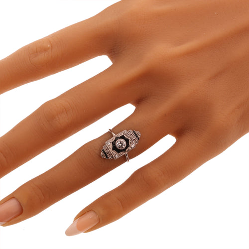 26089-0350.p02_A 1920s Art Deco Diamond and Onyx Ring with Crisp Geometric Design-en.jpg