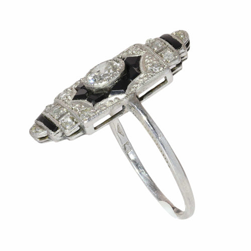 26089-0350.p05_A 1920s Art Deco Diamond and Onyx Ring with Crisp Geometric Design-en.jpg