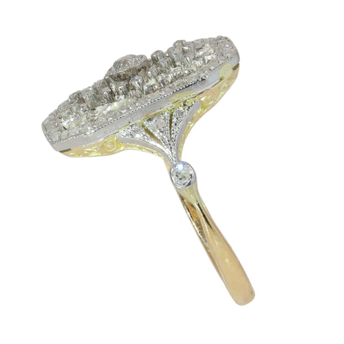 26089-0352.p07_Platinum Lace and Old Cut Diamonds in an Edwardian Ring  circa 1915-en.jpg