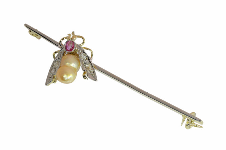 26089-0366.p03_A Charming Pearl-Bodied Insect Bar Brooch from the Interbellum Era  ca  1930-en.jpg