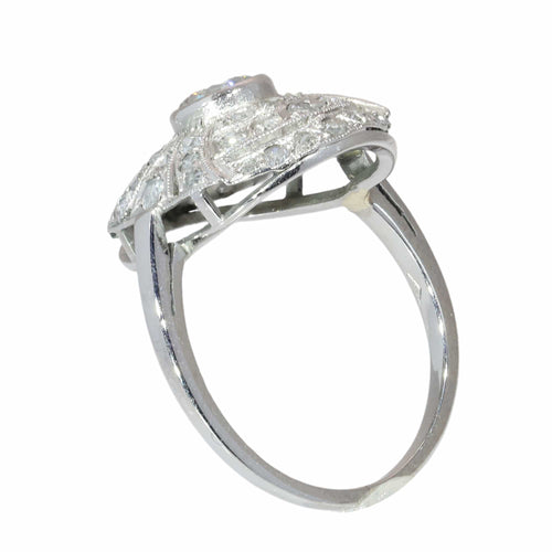 26089-0385.p07_A Platinum Diamond Ring from the Art Deco Period  circa 1930-en.jpg